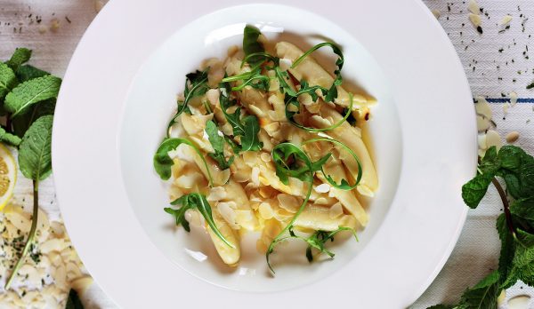 toa-heftiba-166015-unsplash